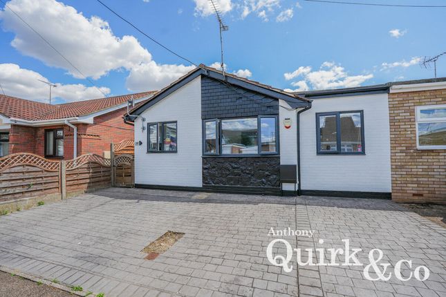 Heilsburg Road, Canvey Island, SS8 3 bed detached bungalow for sale