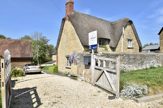 South Street, Middle Barton 3 bed cottage for sale
