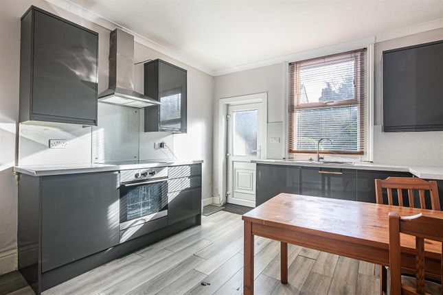 Northfield Road, Sheffield S10 2 bed end of terrace house for sale