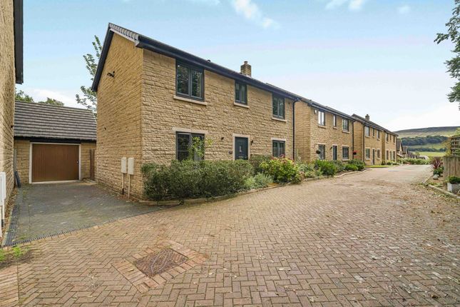 4 bed detached house