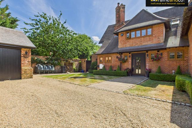 Home Farm Road, Brookmans Park 3 bed semi