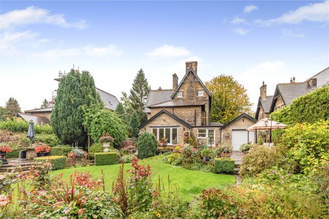 6 bedroom detached house for sale