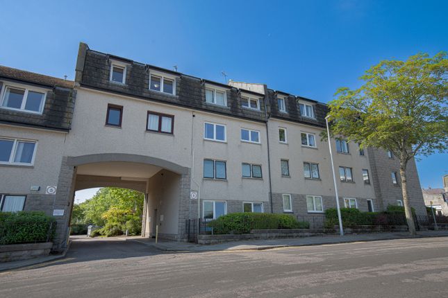 Ardarroch Court, Linksfield Court 2 bed apartment for sale
