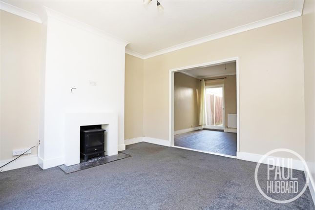 Salisbury Road, Kirkley, NR33 3 bed terraced house for sale