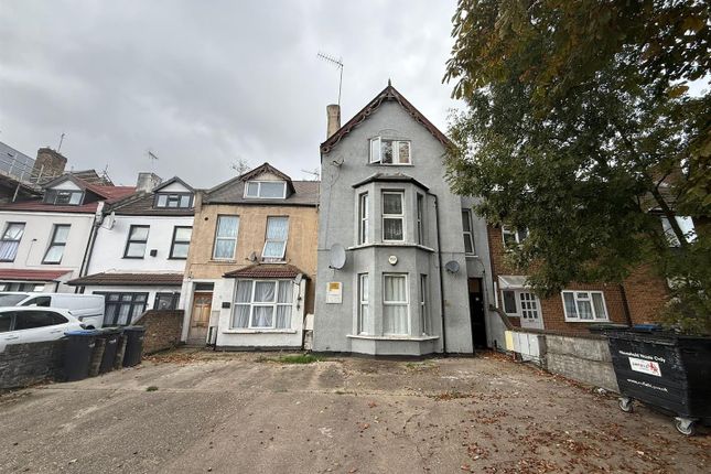 5 bedroom flat for sale