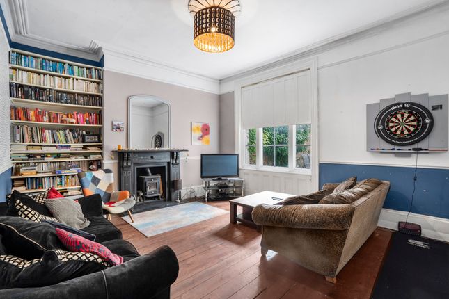 6 bedroom terraced house for sale