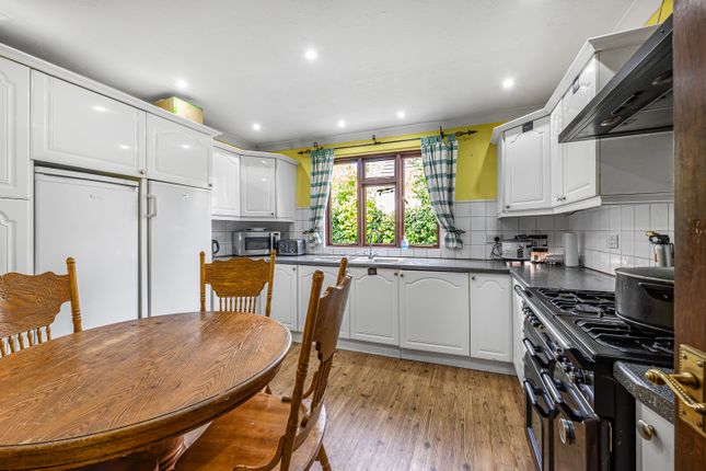 4 bed detached house