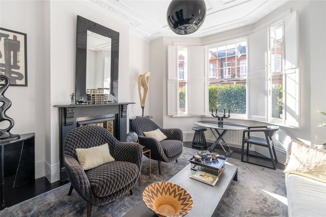 5 bedroom terraced house for sale