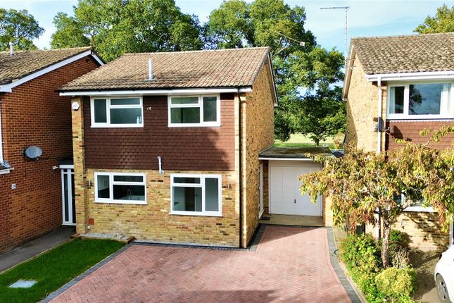 3 bedroom link detached house for sale