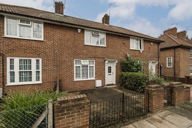 Kennedy Road, London W7 3 bed terraced house for sale