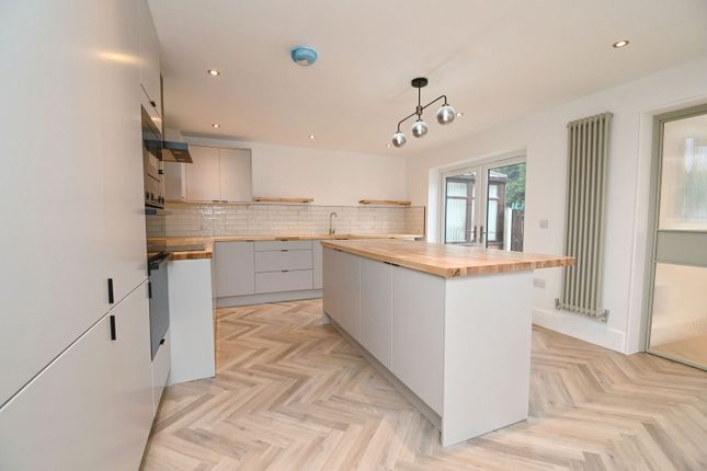 4 bedroom semi-detached house for sale