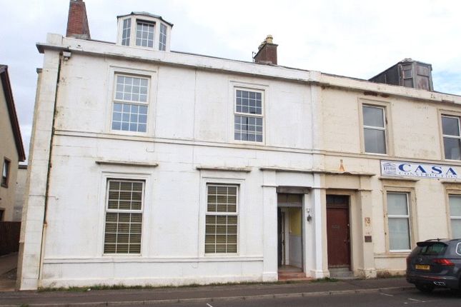 3 bedroom flat for sale