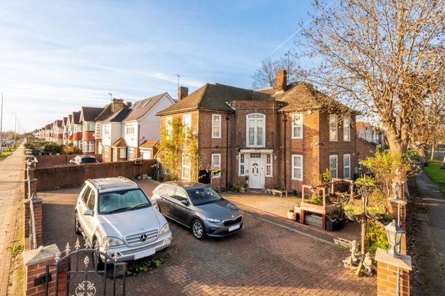 Great West Road, Osterley, Hounslow, TW5 7 bed detached house for sale