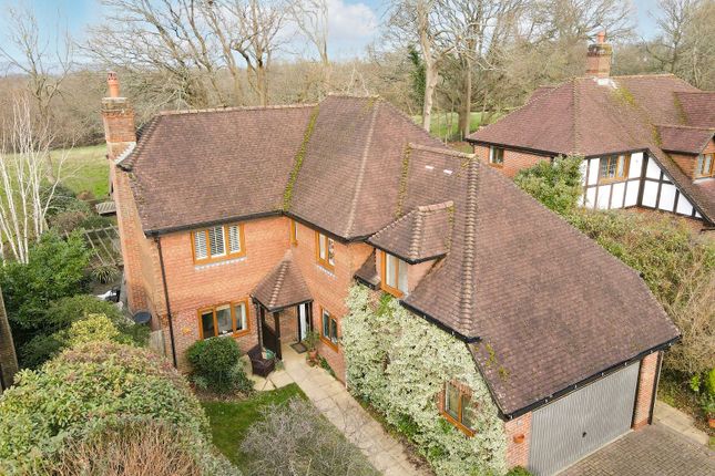 Steeres Hill, Horsham, West Sussex 4 bed detached house for sale