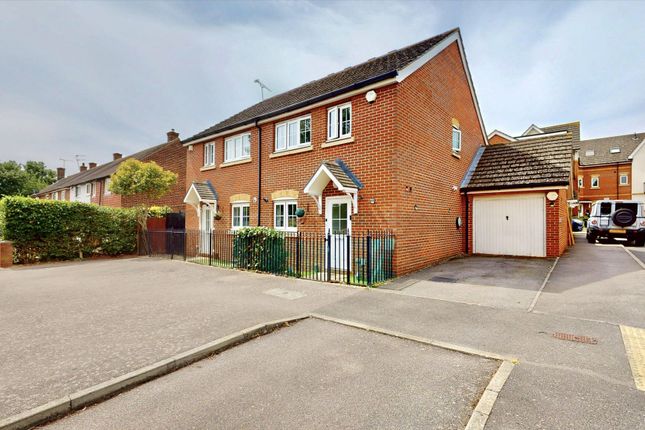 Gooshays Gardens, Romford, RM3 3 bed semi