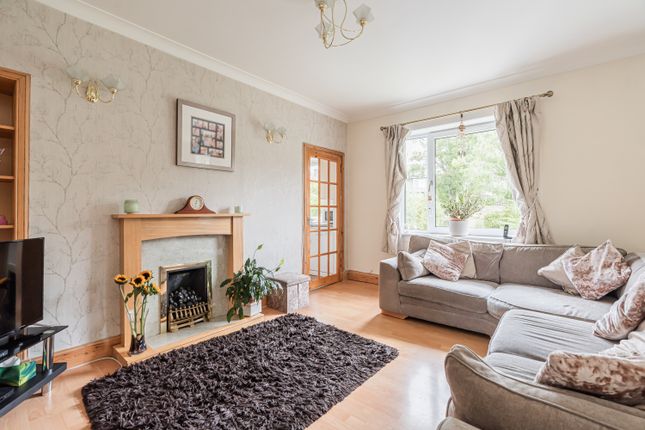 3 bedroom flat for sale