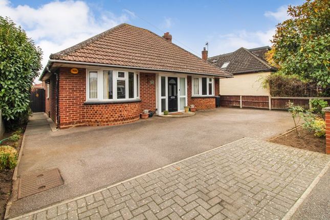 St. Neots Road, Sandy SG19 3 bed detached bungalow for sale