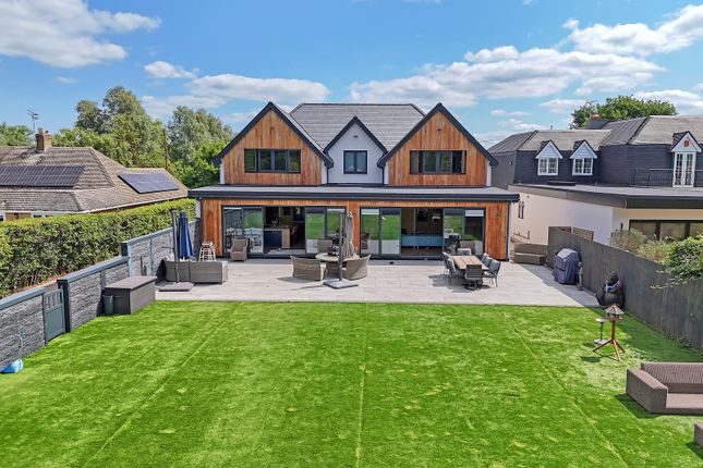 Church Road, Ramsden Bellhouse, CM11 4 bed detached house for sale