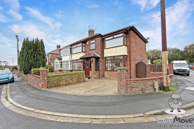 St. Georges Avenue, Windle, St.... 4 bed semi