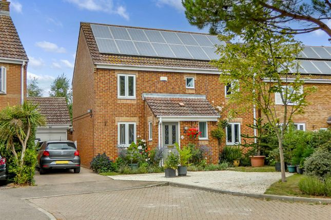 Toddington Park, Littlehampton BN17 4 bed detached house for sale