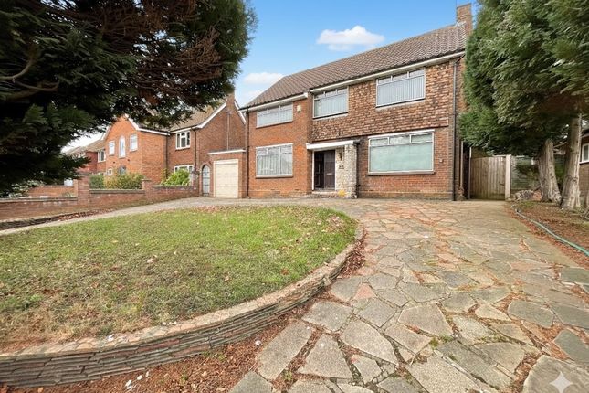 Old Bedford Road, Luton... 3 bed detached house for sale