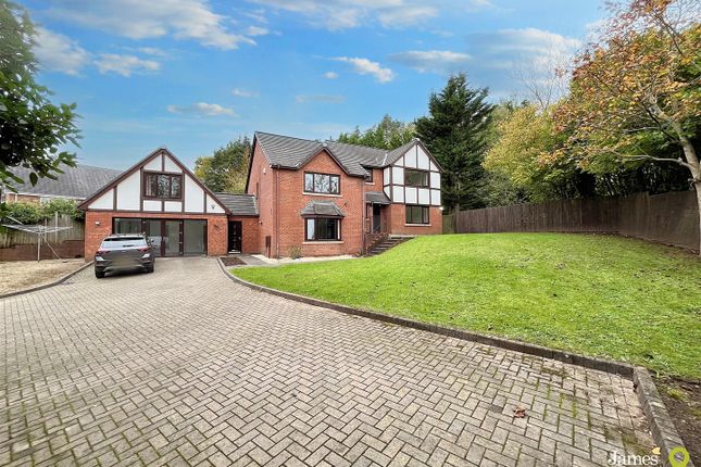 6 bedroom detached house for sale