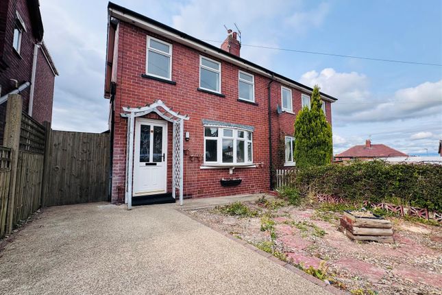 Ridge Crescent, Wakefield WF4 3 bed semi