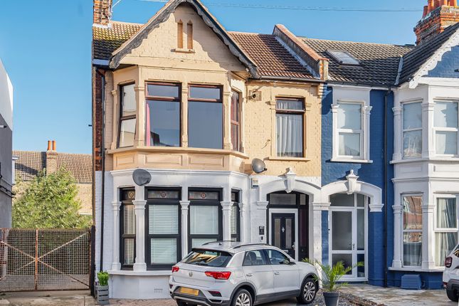 1 bedroom ground floor flat for sale
