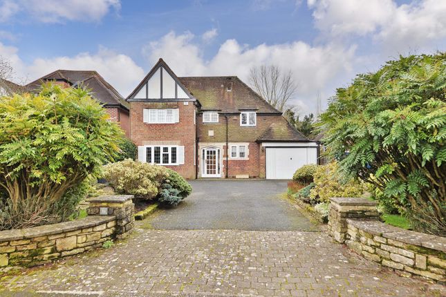 4 bed detached house