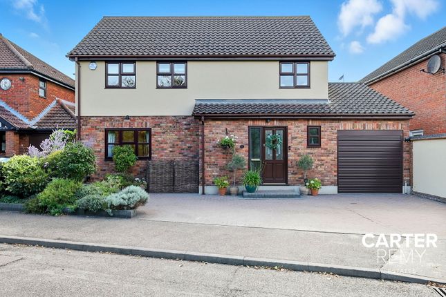 Foxes Green, Orsett, Grays, RM16 4 bed detached house for sale
