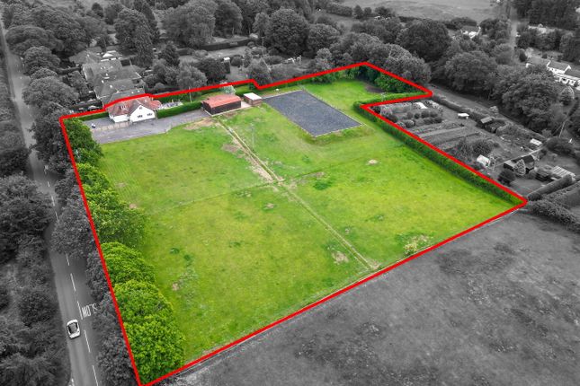 Heath End Road, Belbroughton... 4 bed detached bungalow for sale