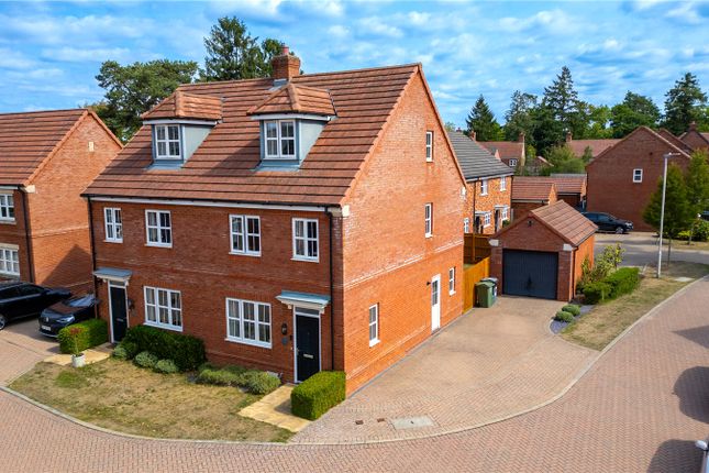 Greenacre Place, Newbury, Berkshire... 4 bed semi