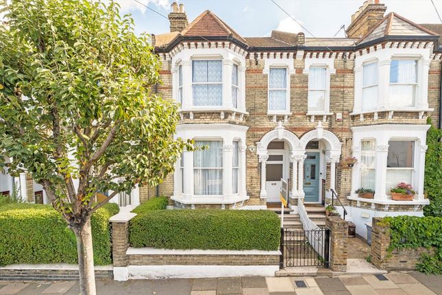 Chestnut Grove, London SW12 4 bed house for sale