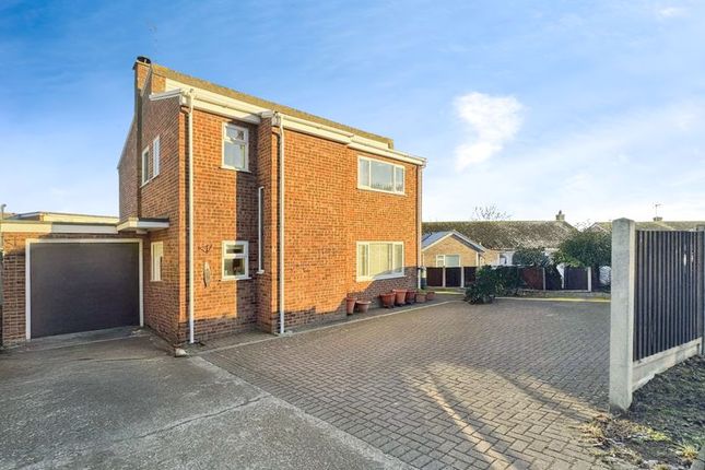The Grove, Brightlingsea, CO7 4 bed detached house for sale