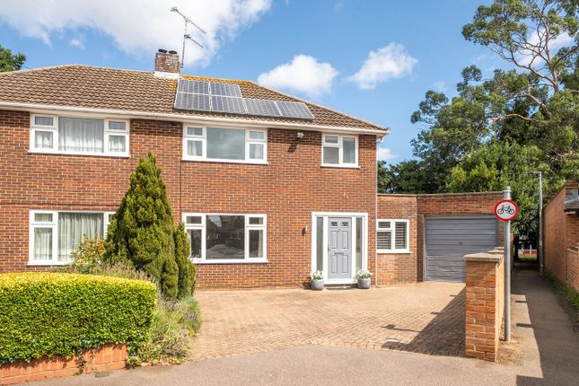Cheney Close, Toddington, LU5 3 bed semi