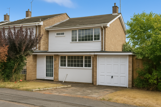 West Cloister, Billericay, CM11 3 bed semi