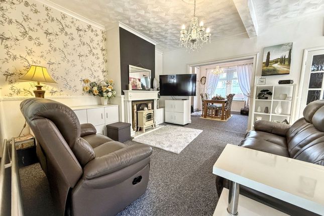5 bedroom semi-detached house for sale
