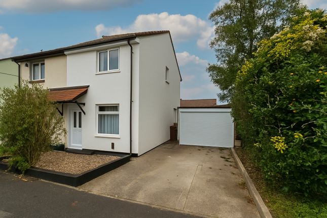 2 bedroom semi-detached house for sale