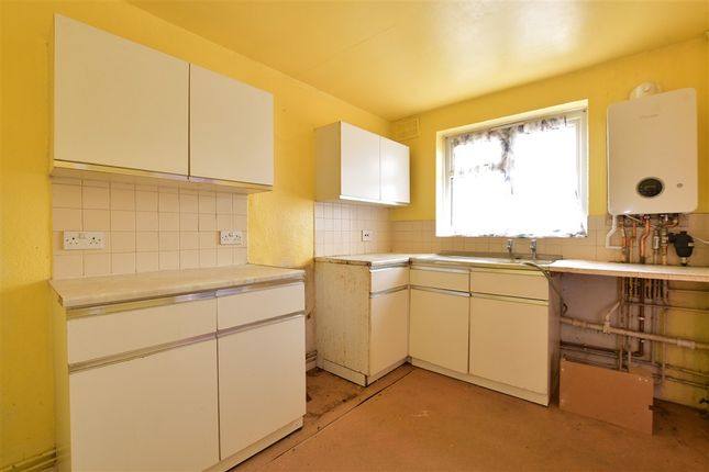 2 bedroom maisonette for sale