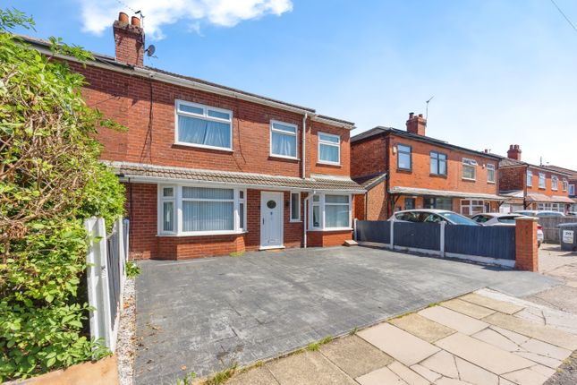 5 bedroom semi-detached house for sale