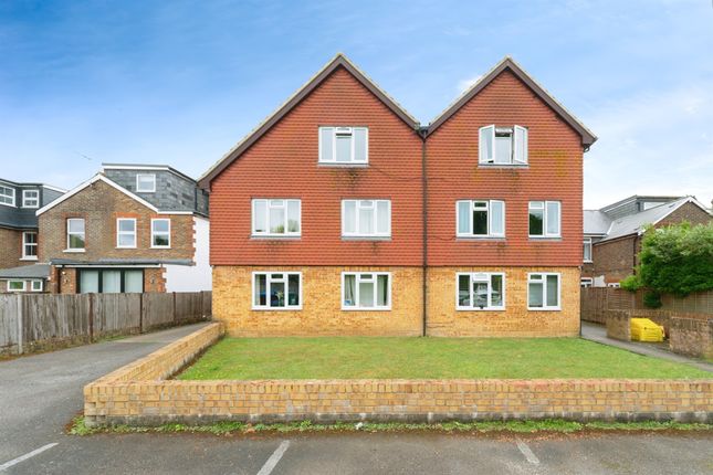 1 bedroom ground floor flat for sale