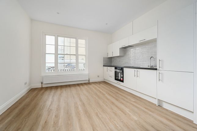 Studio flat for sale
