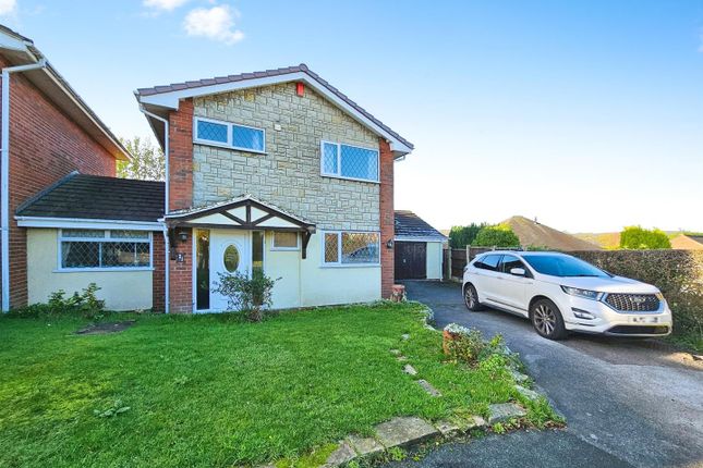 3 bedroom link detached house for sale