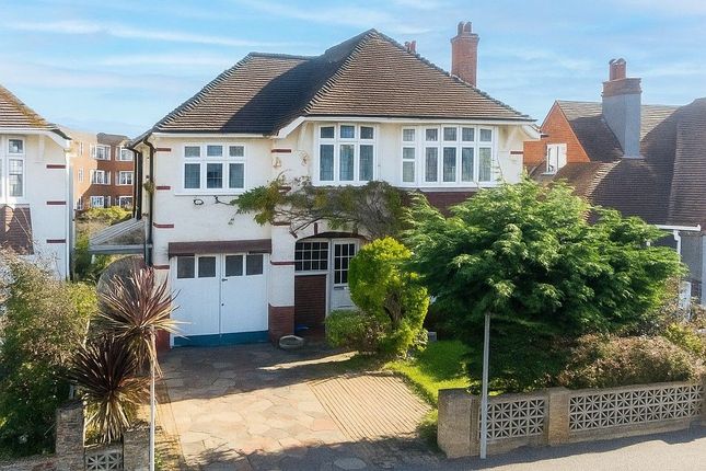 Wallace Avenue, Worthing, BN11 5 bed detached house for sale
