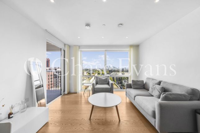 Sayer Street, Elephant & Castle... 1 bed flat for sale