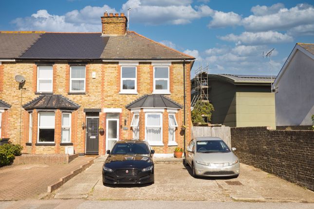 St. Lukes Avenue, Ramsgate, Kent, CT11 3 bed end of terrace house for sale