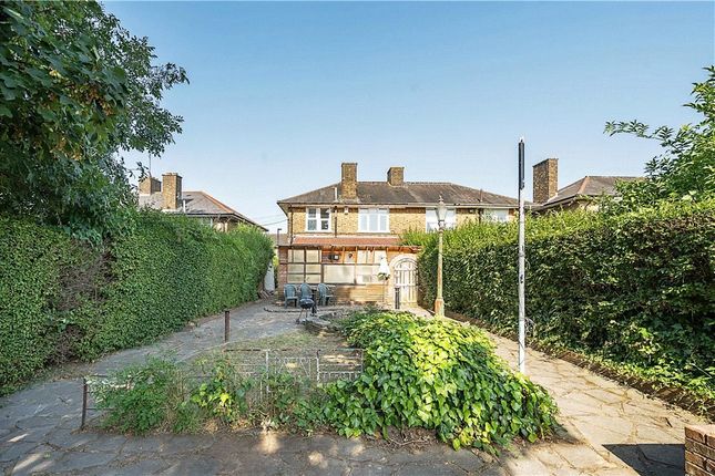 Kelvington Road, London 3 bed terraced house for sale