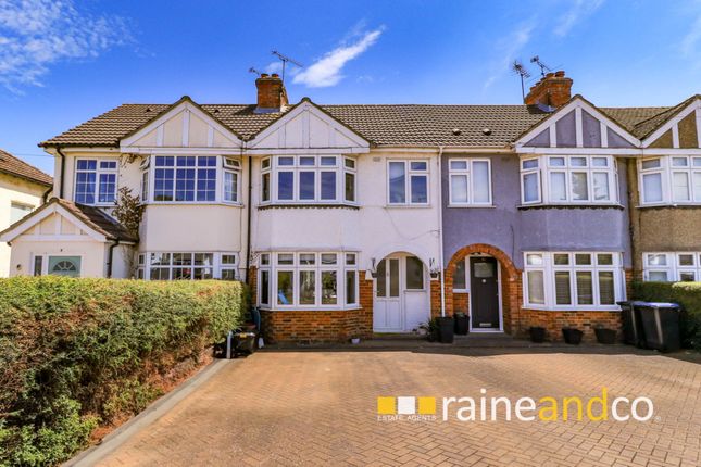 Broad Acres, Hatfield 3 bed terraced house for sale