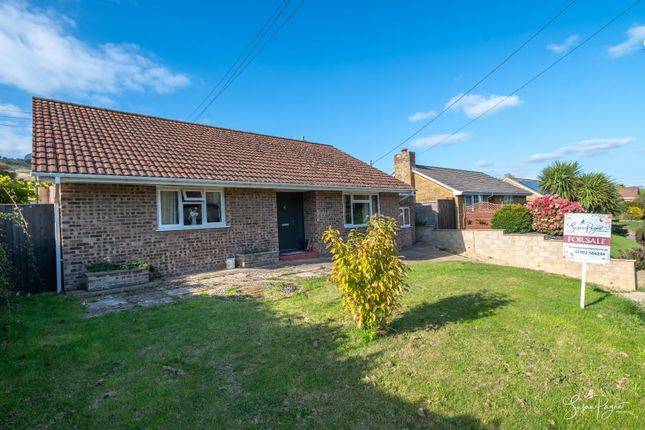 Main Road, Chillerton 3 bed detached bungalow for sale