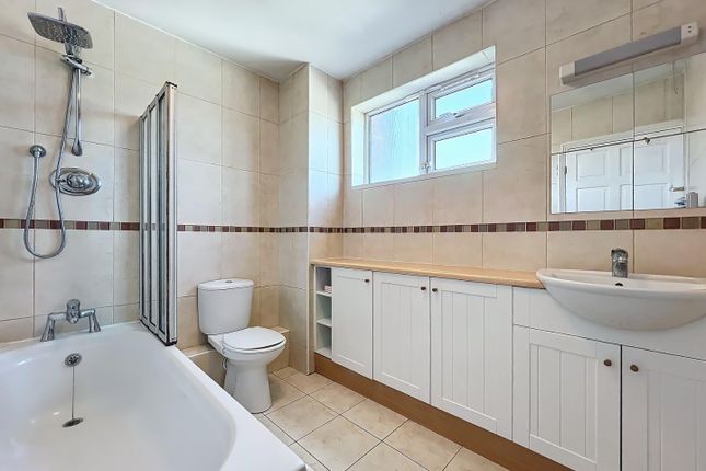 Rookwood Close, Llandaff, Cardiff 2 bed apartment for sale